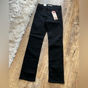 Levi 312 Shaping Slim Fit Women’s Jeans